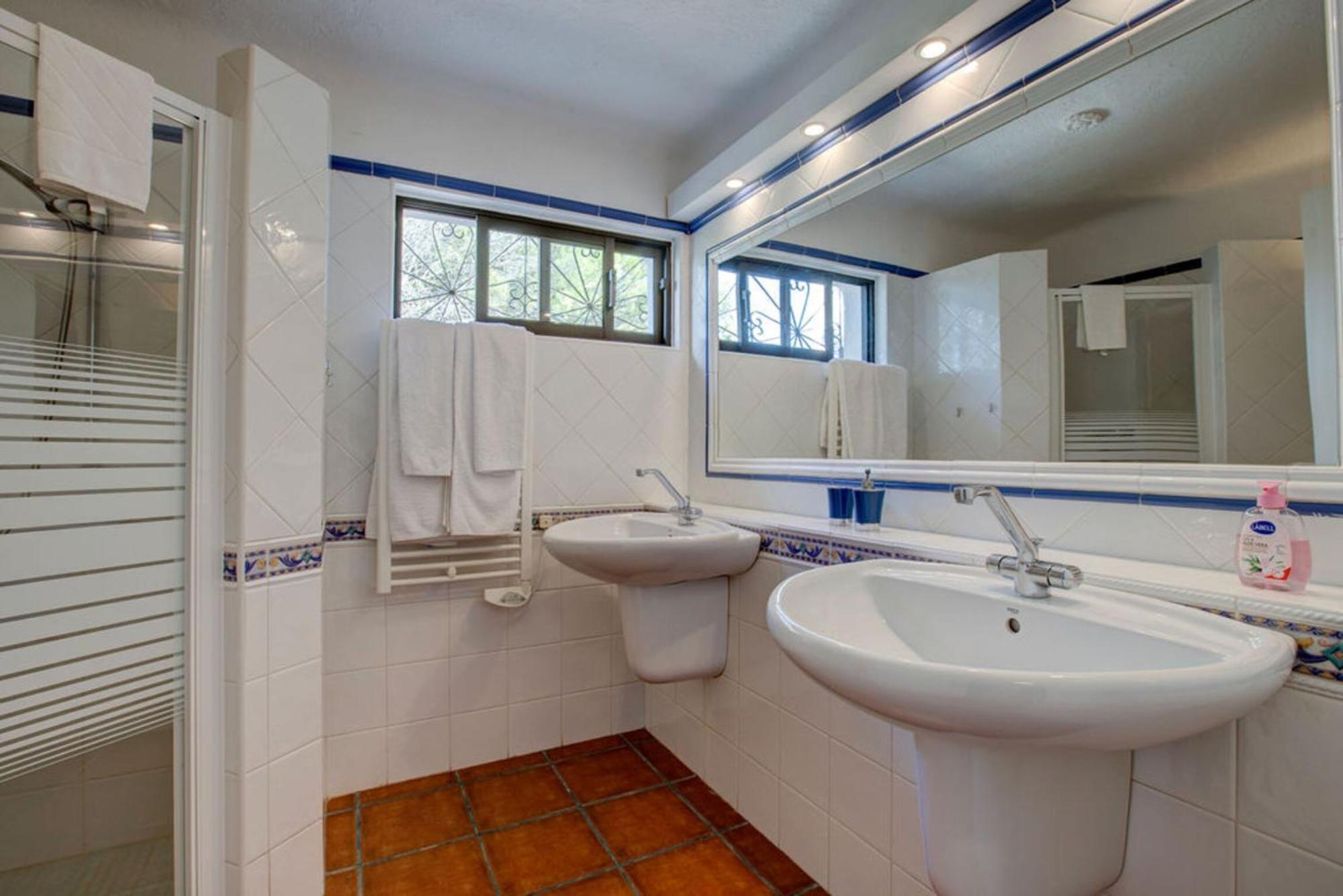 Villa Barlavento - Stunning 4-Bedroom Villa With Tennis Court Карвоейро Екстериор снимка